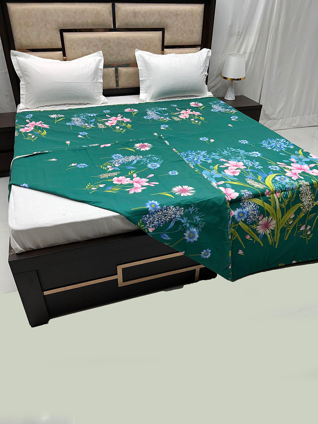 

Pure Decor Green Printed 300 TC King Size Duvet Cover With Zipper Lace, Multi