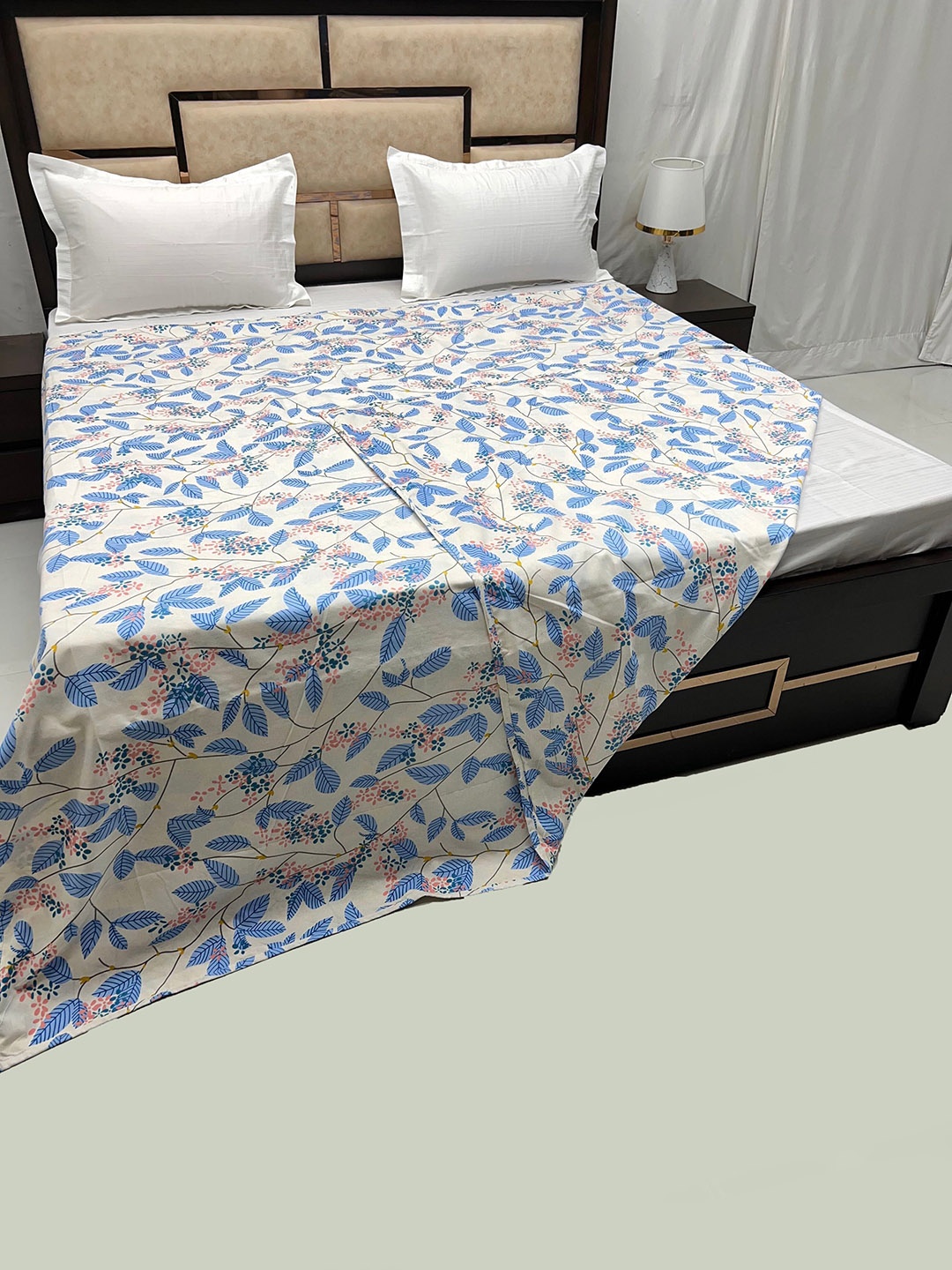 

Pure Decor Beige & Blue Printed 300 TC King Size Duvet Cover With Zipper Lace