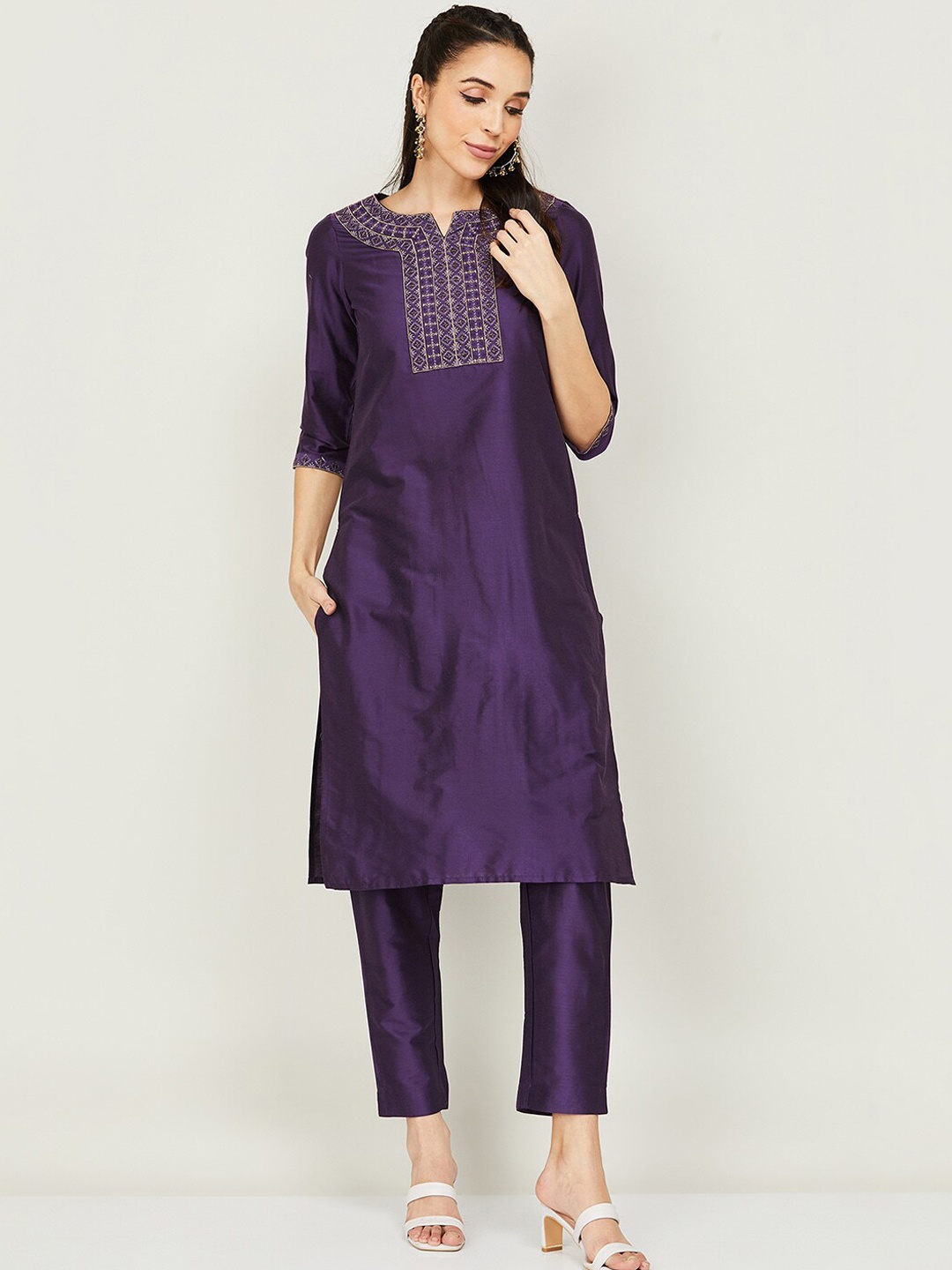 

Melange by Lifestyle Ethnic Motifs Embroidered Notched Neck Straight Kurta With Trousers, Purple