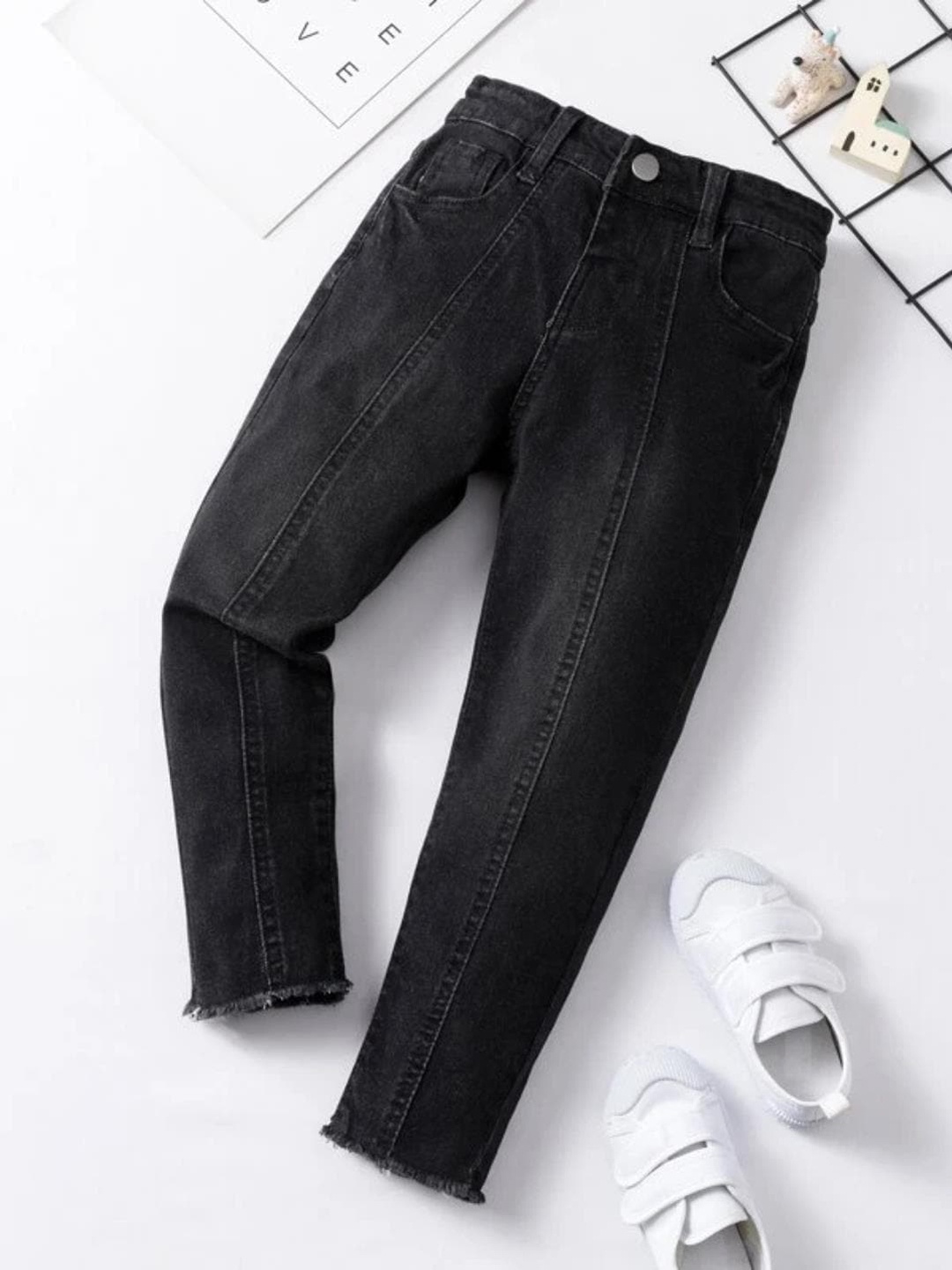 

Kotty Girls Low Distress Mid-Rise Light Fade Stretchable Jeans, Black