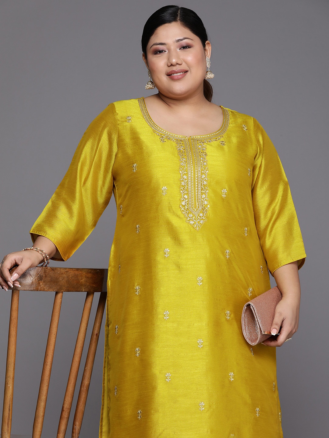 

EXTRA LOVE BY LIBAS Women Yellow Floral Embroidered Kurta