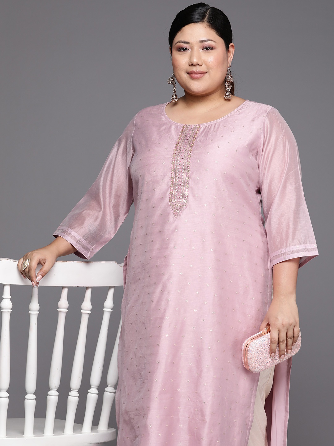 

EXTRA LOVE BY LIBAS Women Mauve Embroidered Pastels Chanderi Silk Kurta
