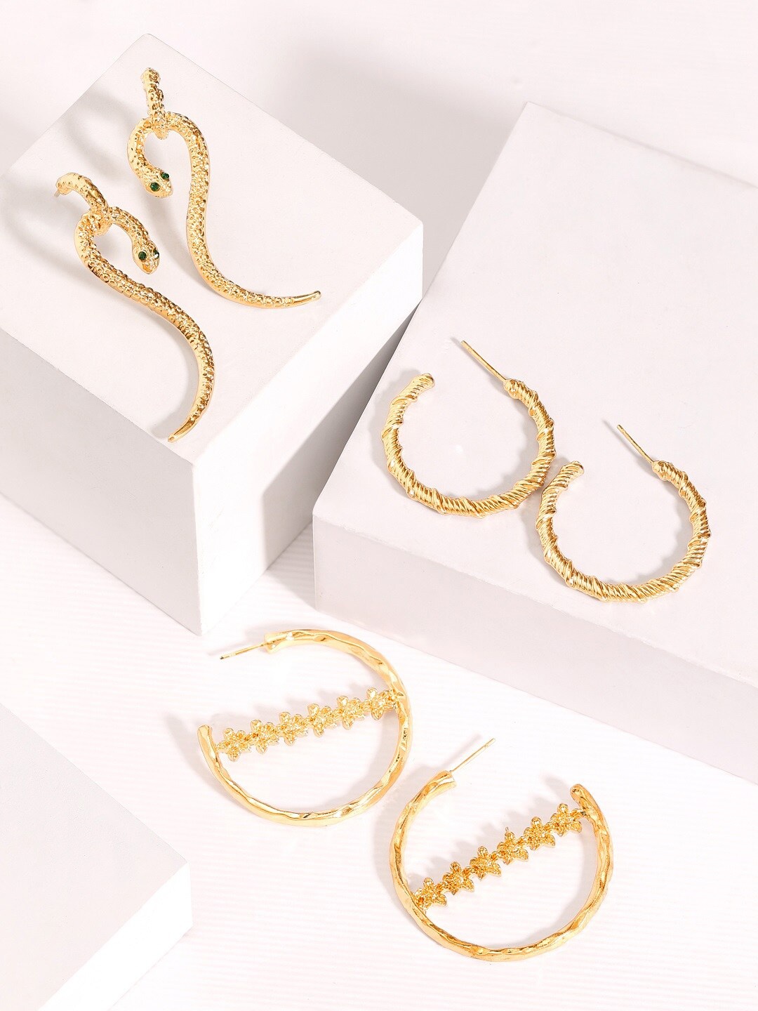 

Rubans Voguish Set Of 3 Gold-Plated Circular Hoop Earrings