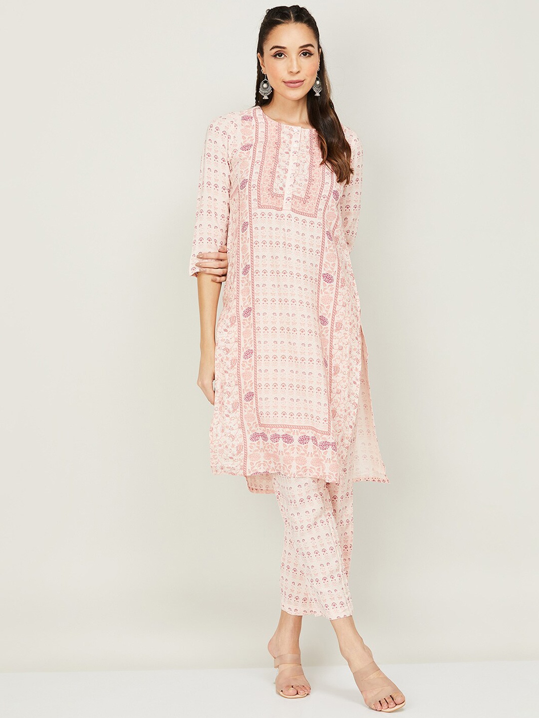 

Melange by Lifestyle Floral Printed Regular Kurta with Trousers, Pink