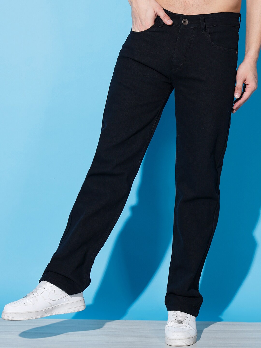 

UNITED DENIM Men Straight Fit Mid-Rise Dark Shade Stretchable Jeans, Black