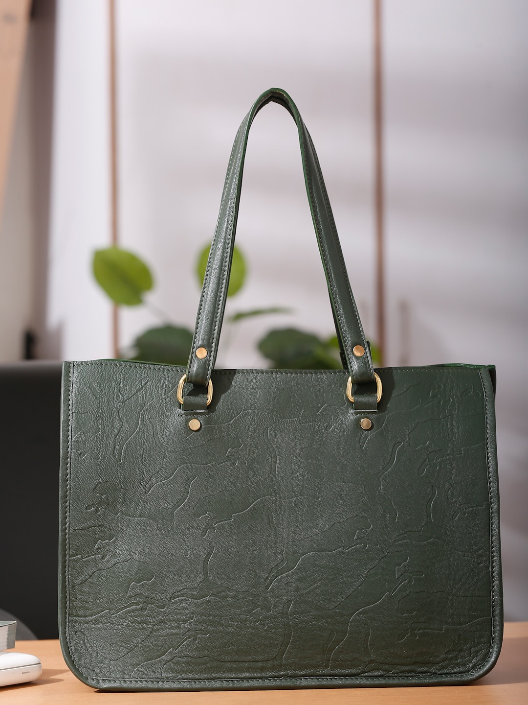 

Suvaska Leather Structured Handheld Bag, Olive
