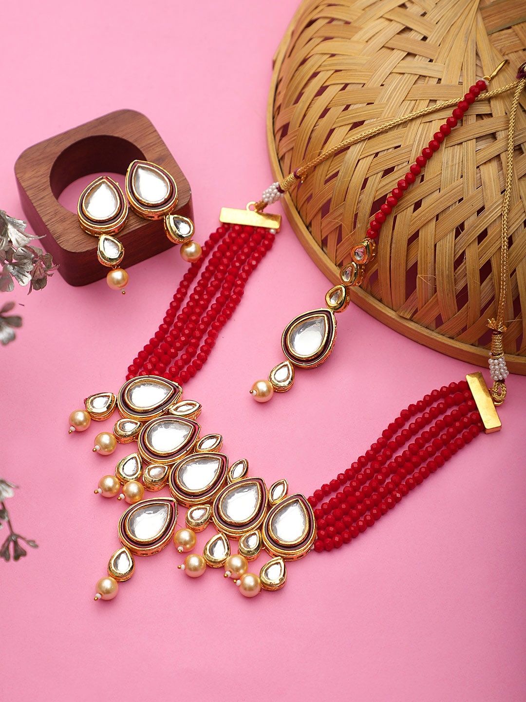 

STEORRA JEWELS Gold-Plated Stone Studded & Beaded Necklace Set With Maangtikka