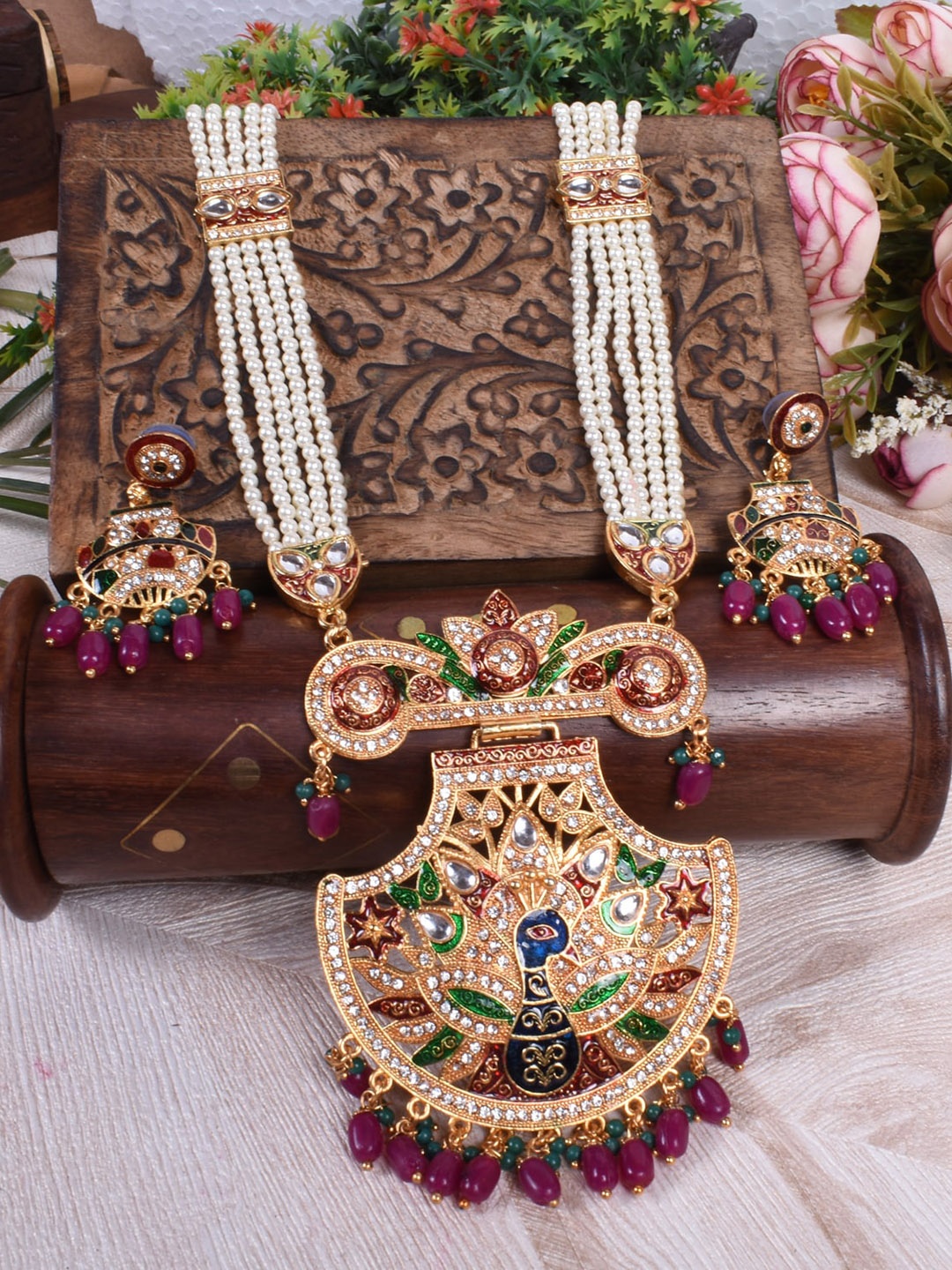 

STEORRA JEWELS Gold-Plated Kundan Studded Bollywood Design Jewellery Set