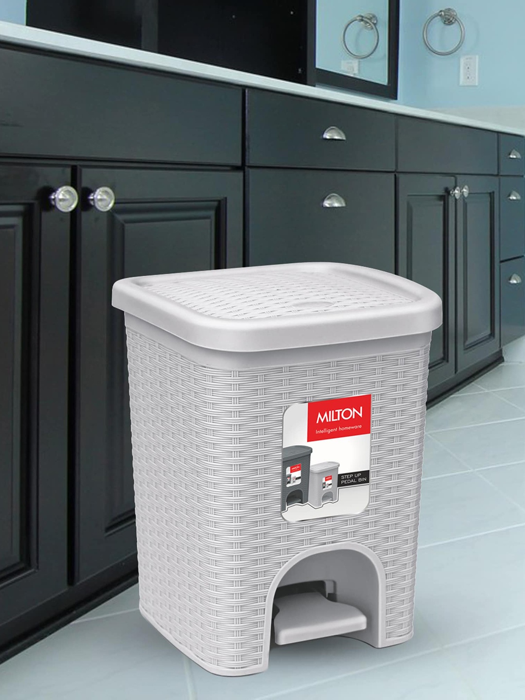 

Milton Step Up White Removable Inner Pedal Bin 6 L
