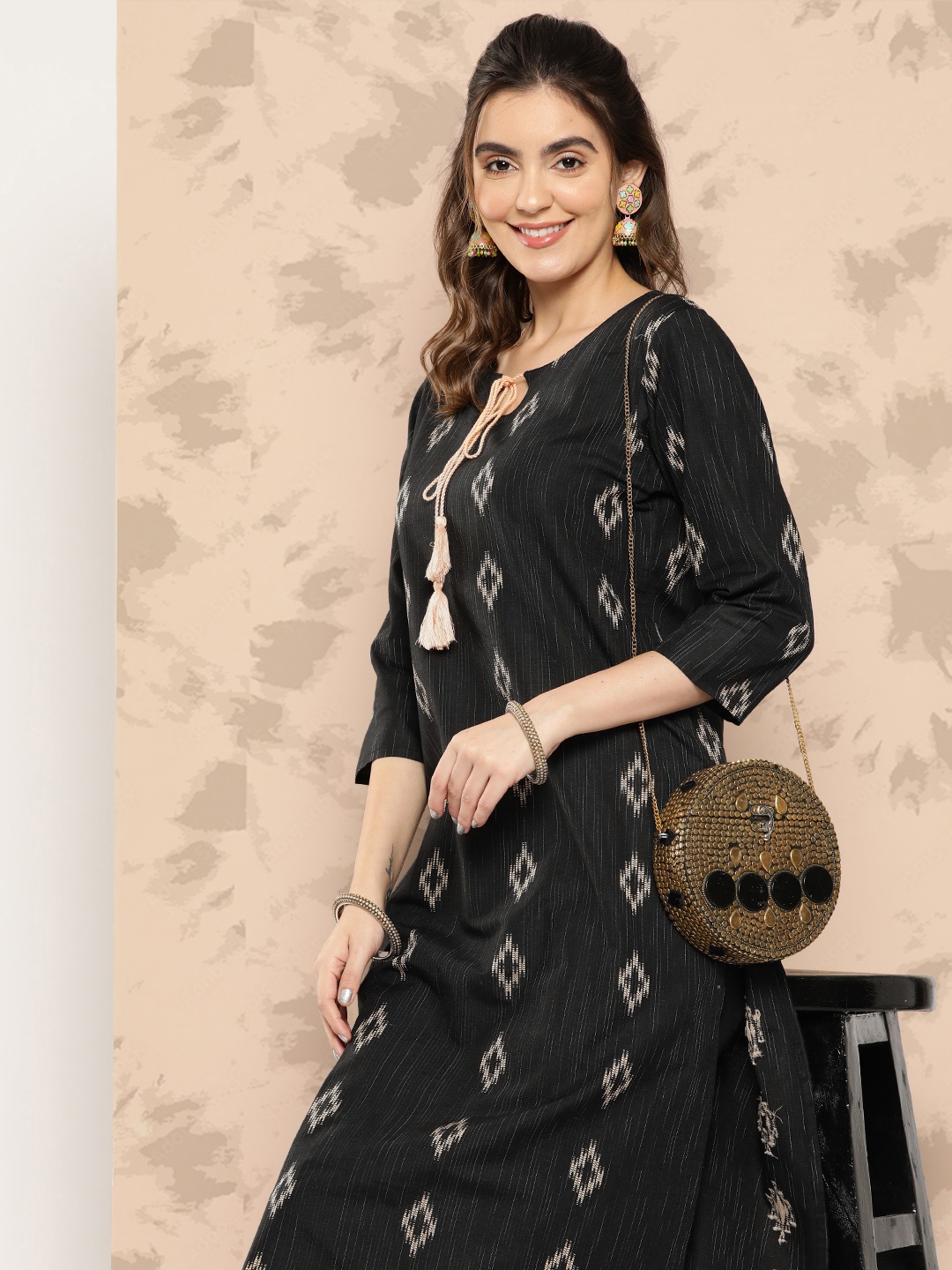 

Yufta Printed Tie-Up Neck Pure Cotton Kurta, Black