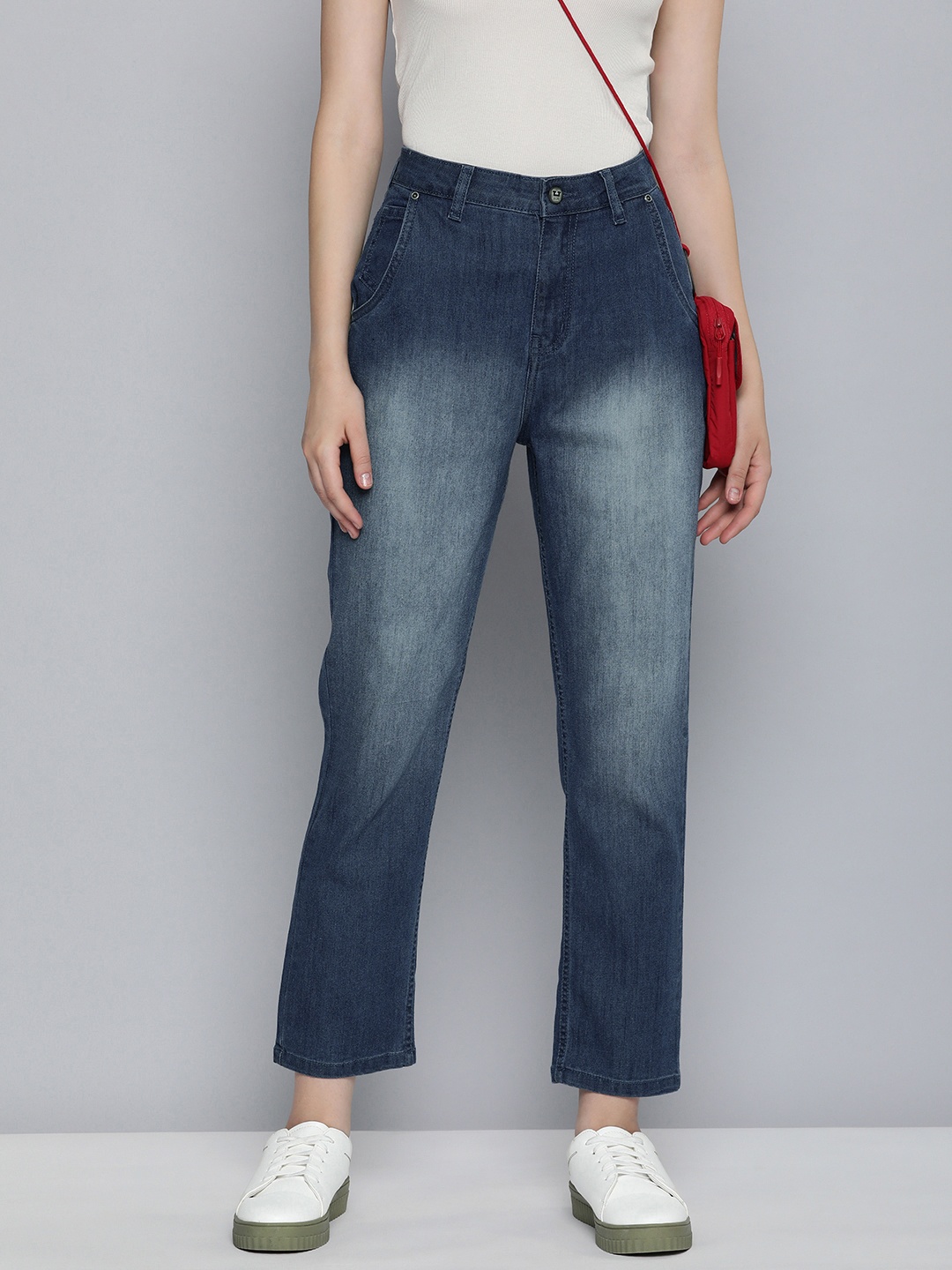

Harvard Women Straight Fit High-Rise Light Fade Jeans, Blue