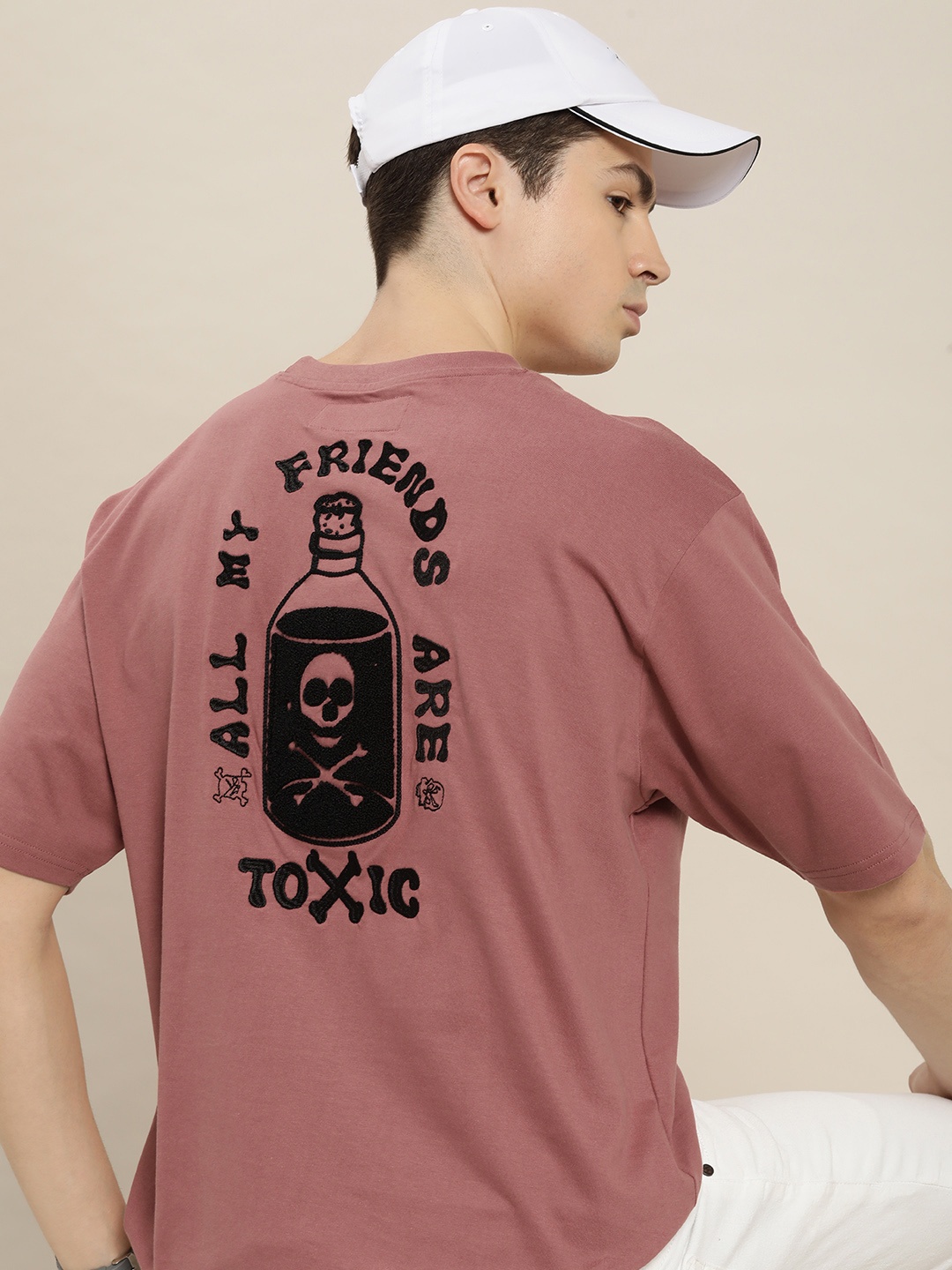 

Difference of Opinion Men Graphic Embroidered Oversized T-shirt, Pink