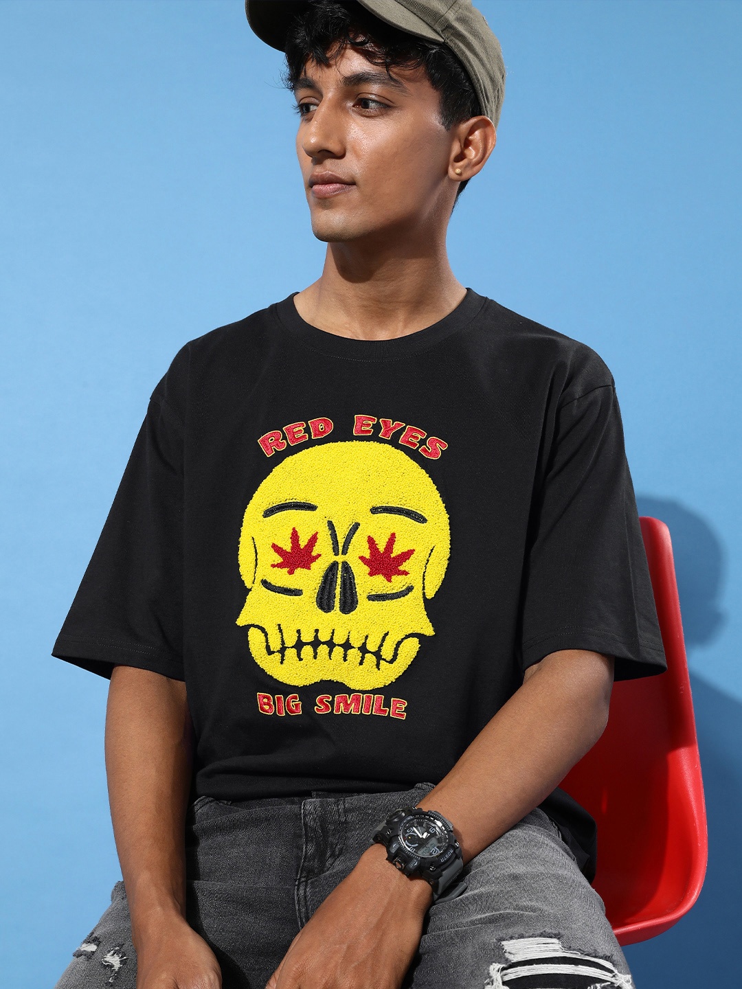 

Difference of Opinion Men Black Embroidered Oversized Pure Cotton Longline T-shirt
