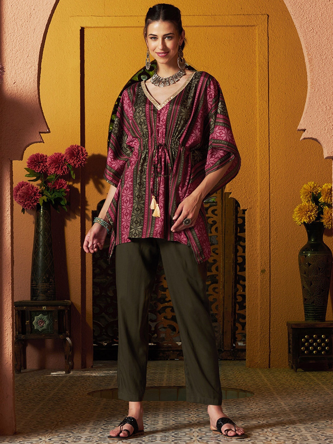 

Shae by SASSAFRAS Floral Short Kaftan With Pants, Maroon