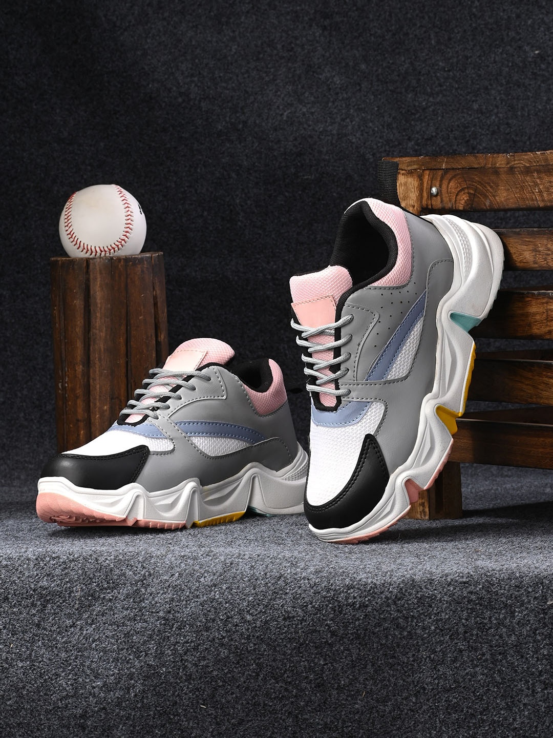 

knoos Women Colourblocked Sneakers, Grey