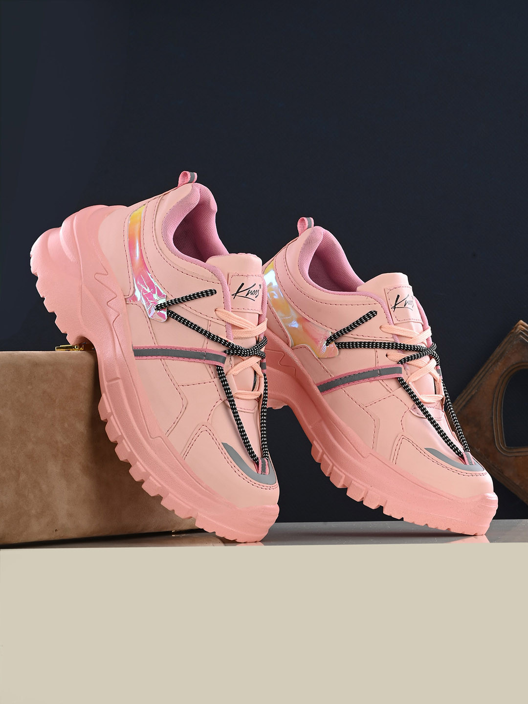 

knoos Women Comfort Insole Sneakers, Pink