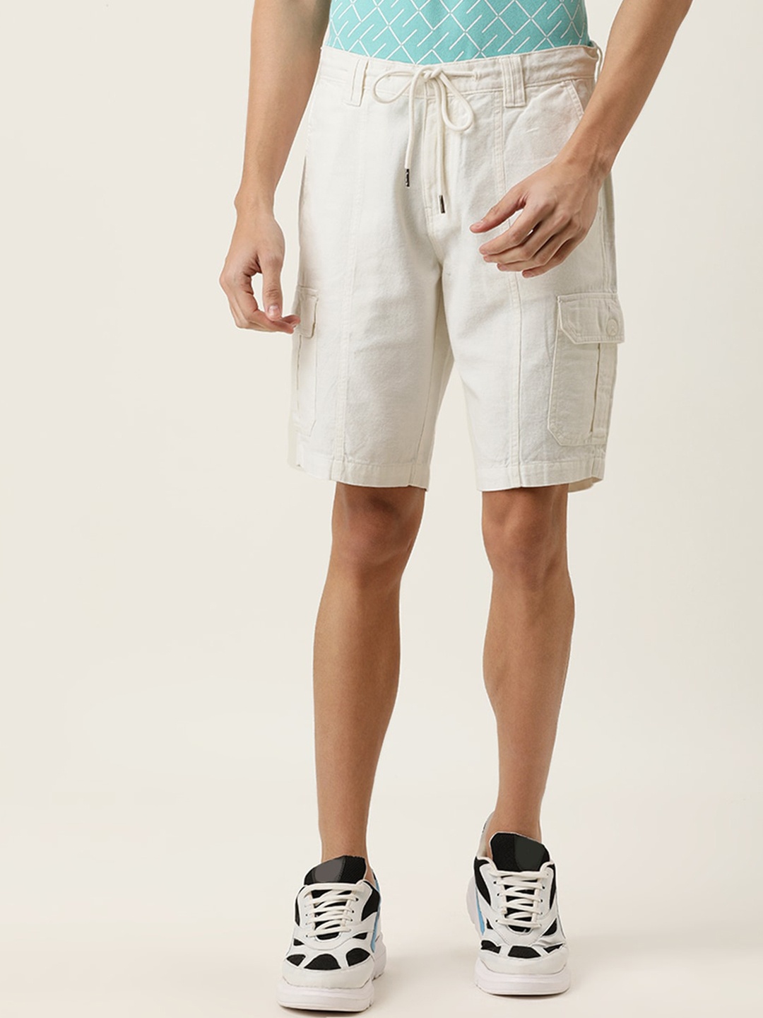 

IVOC Men Mid-Rise Cotton Cargo Shorts, Off white