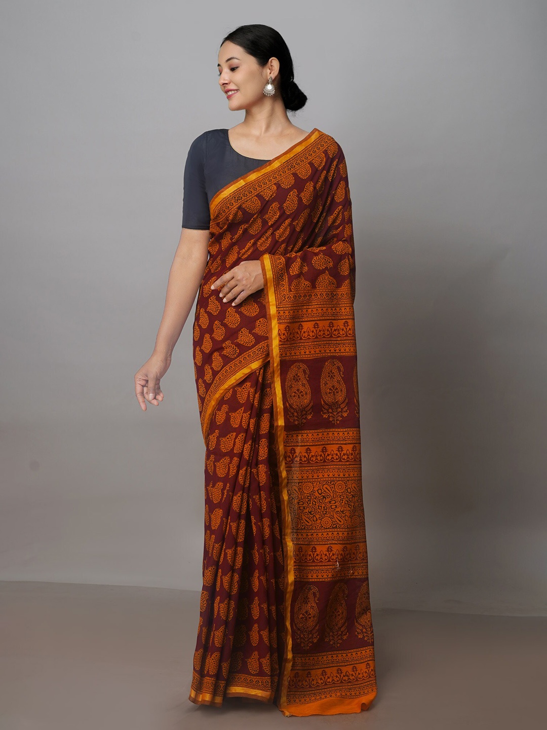 

Unnati Silks Ethnic Motifs Printed Chanderi Zari Saree, Maroon