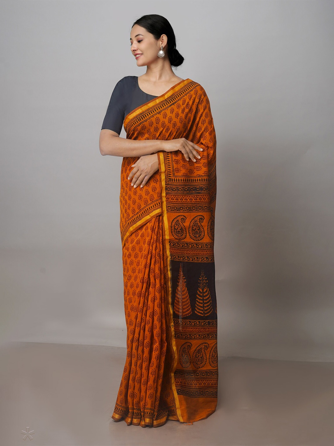

Unnati Silks Ethnic Motifs Printed Chanderi Zari Saree, Orange