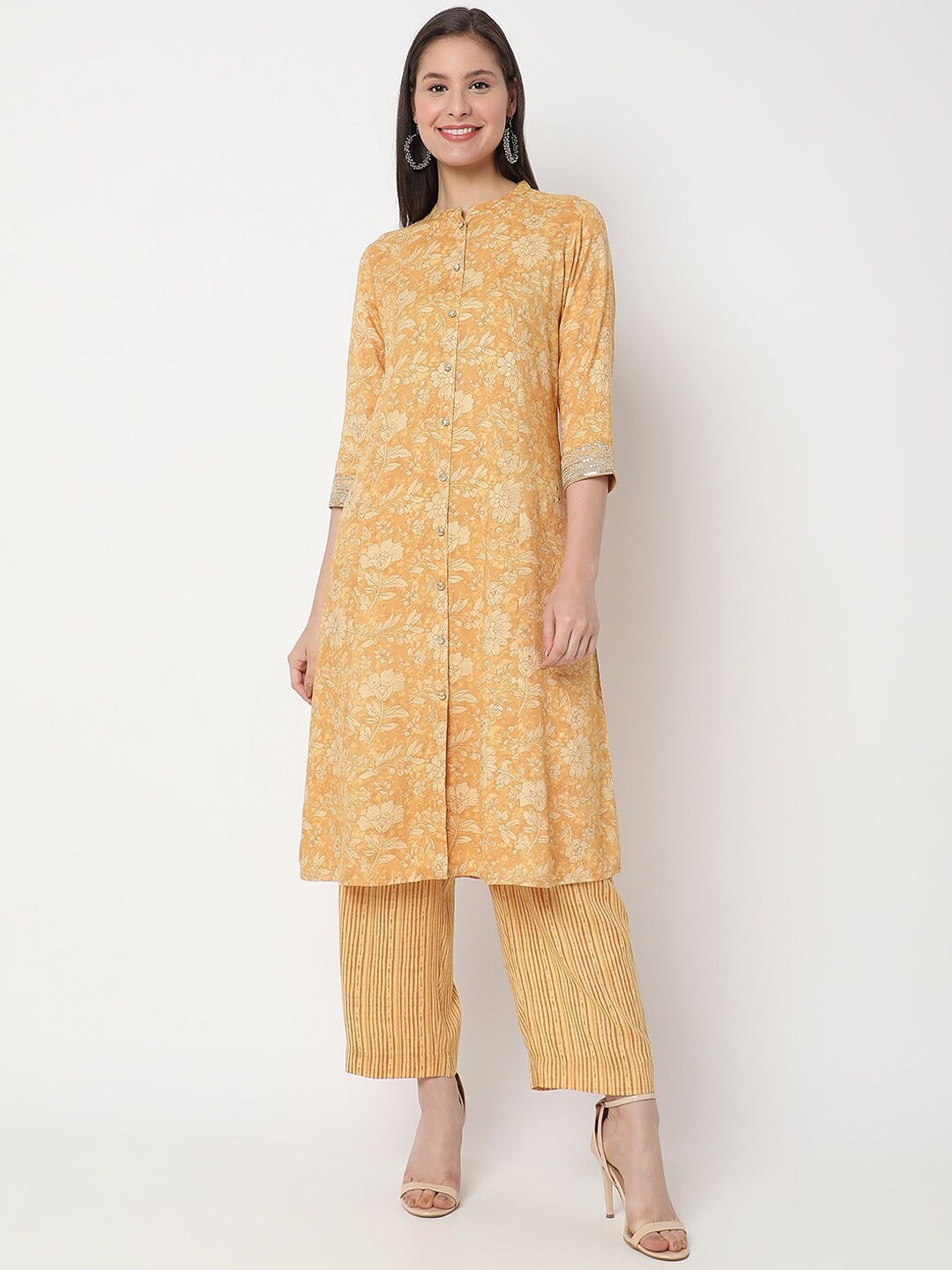 

Ethnicity Floral Printed Regular Kurta With Trousers, Yellow