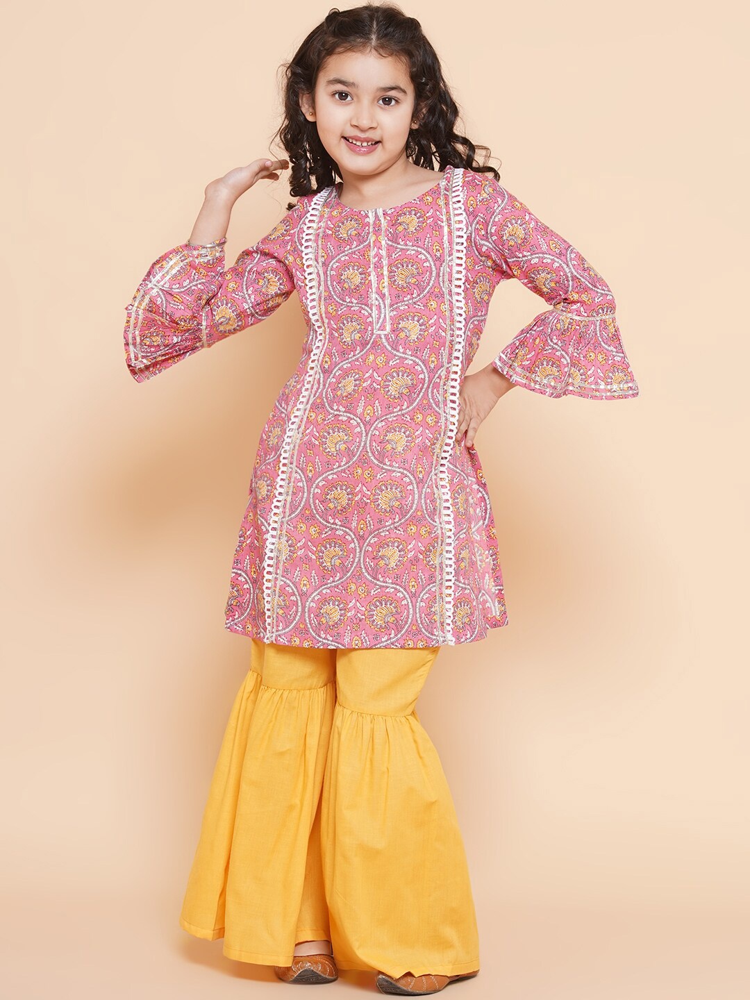 

Bitiya by Bhama Girls Floral Printed Panelled Gotta Patti Pure Cotton Kurta with Sharara, Pink