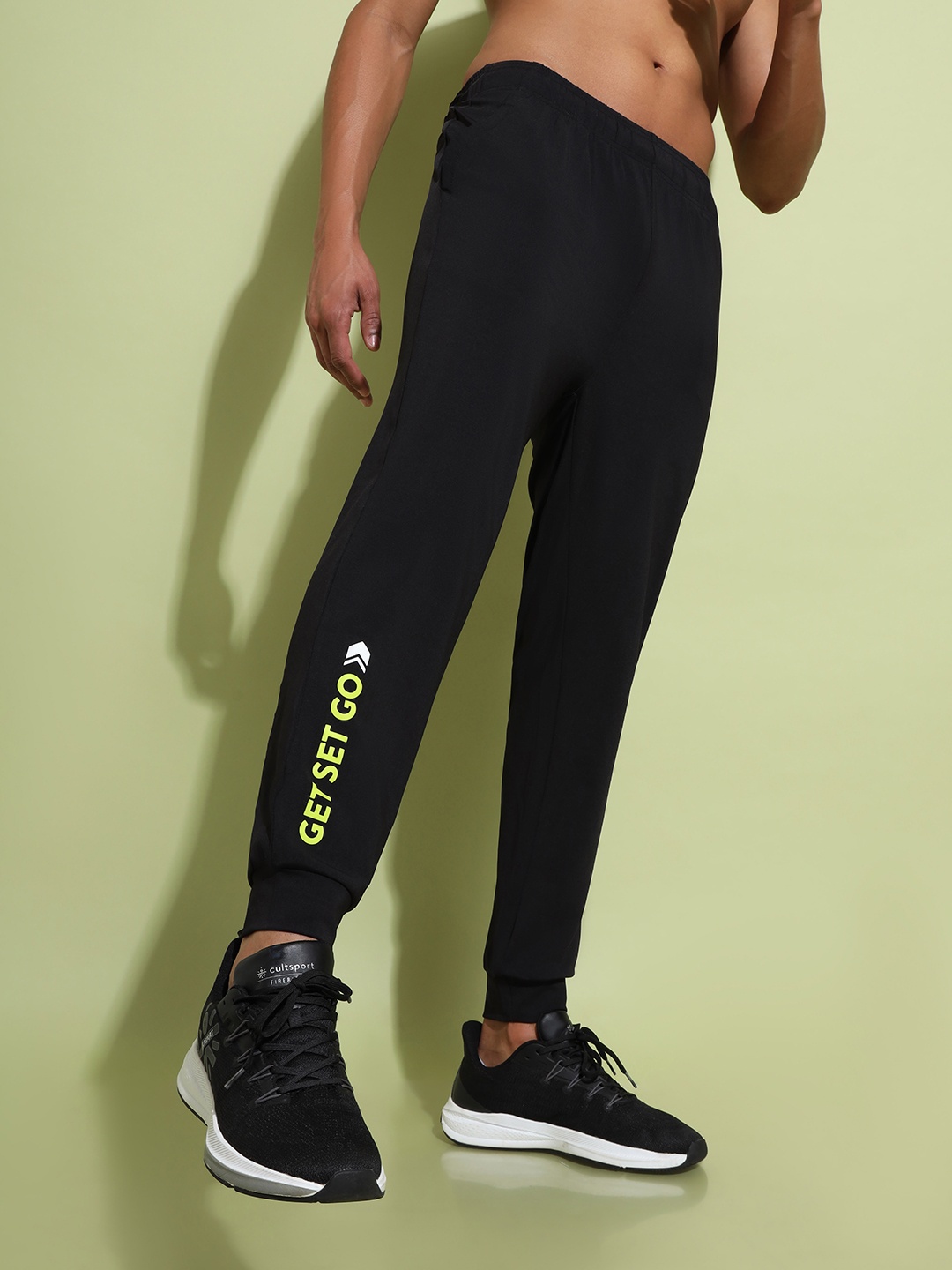 

Cultsport Men Typography Printed Flydry Joggers, Black