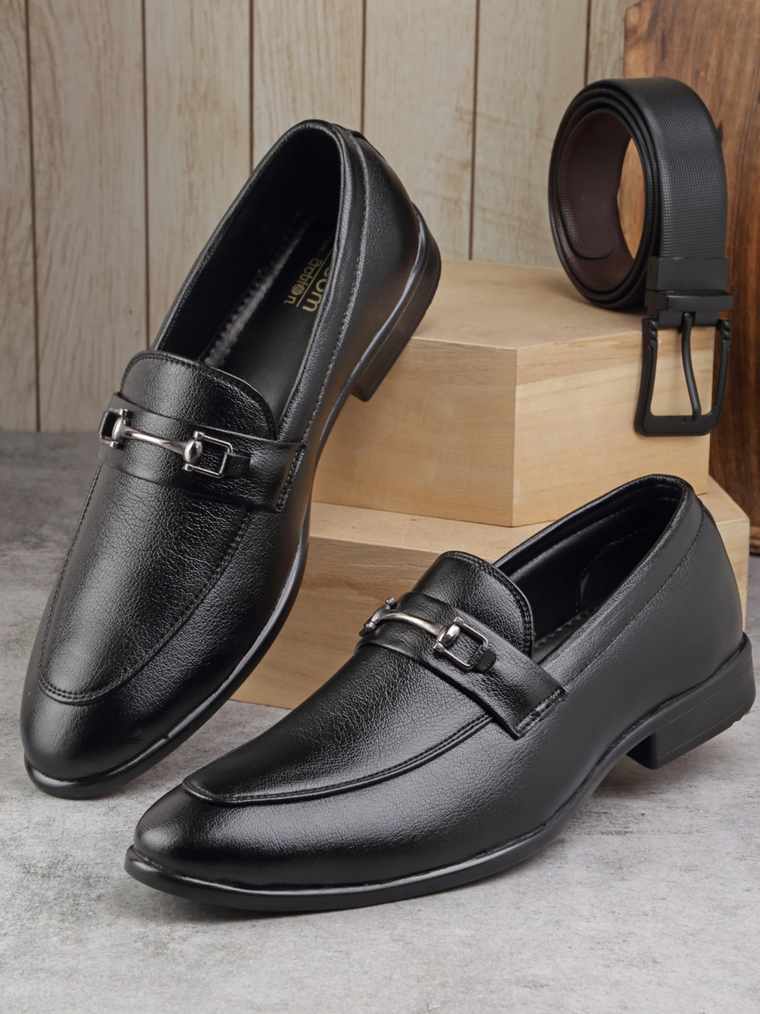 

Action Men Textured Comfort-Fit Formal Loafers, Black