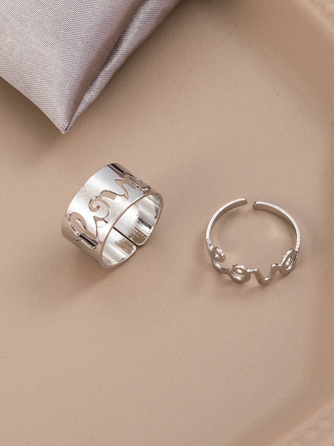 

Pinapes Set Of 2 Silver-Plated Adjustable Ring