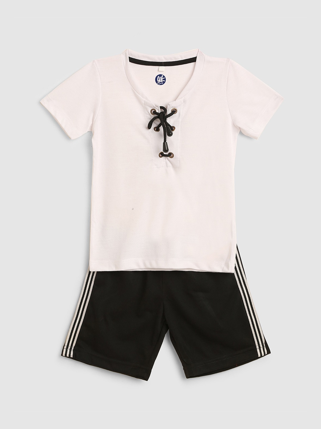 

YK Boys V Neck Short Sleeves Night Suit, White