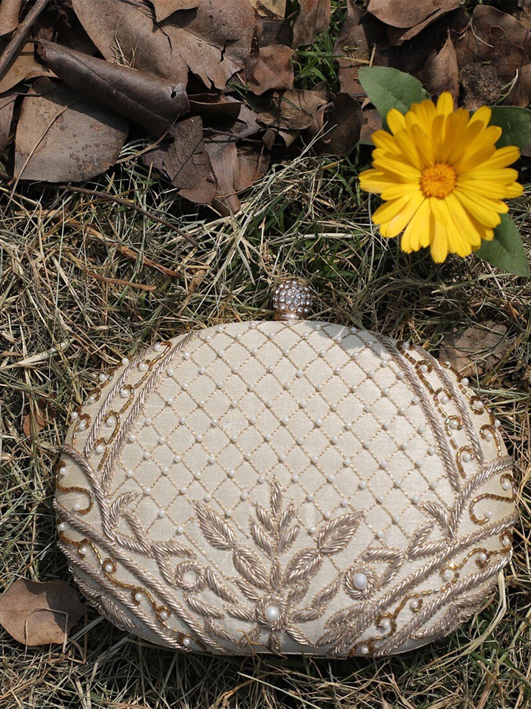 

Swisni Embellished Box Clutch, Gold