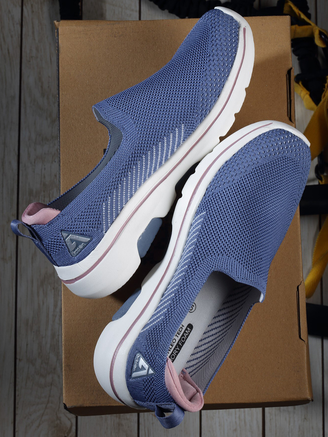 

Action Women Mesh Non-Marking Running Shoes, Navy blue