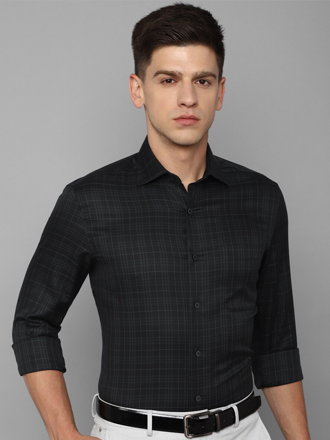 

Louis Philippe Slim Fit Tartan Checked Pure Cotton Formal Shirt, Black