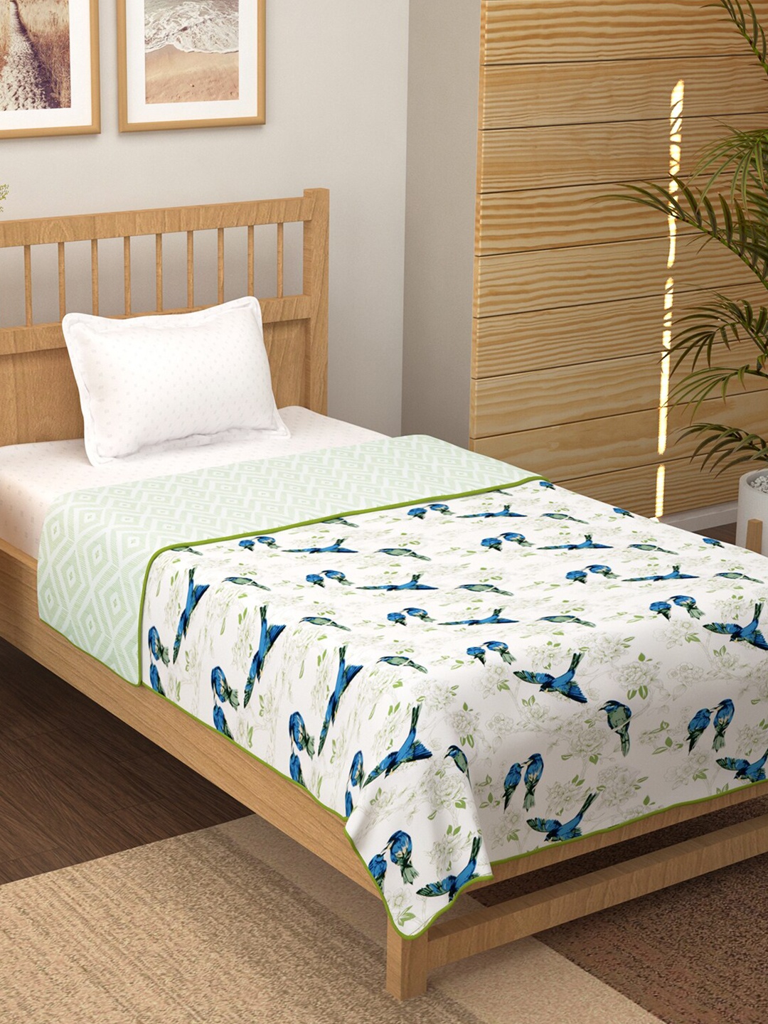 

Story@home White & Green Geometric Cotton AC Room 150 GSM Reversible Single Bed Dohar