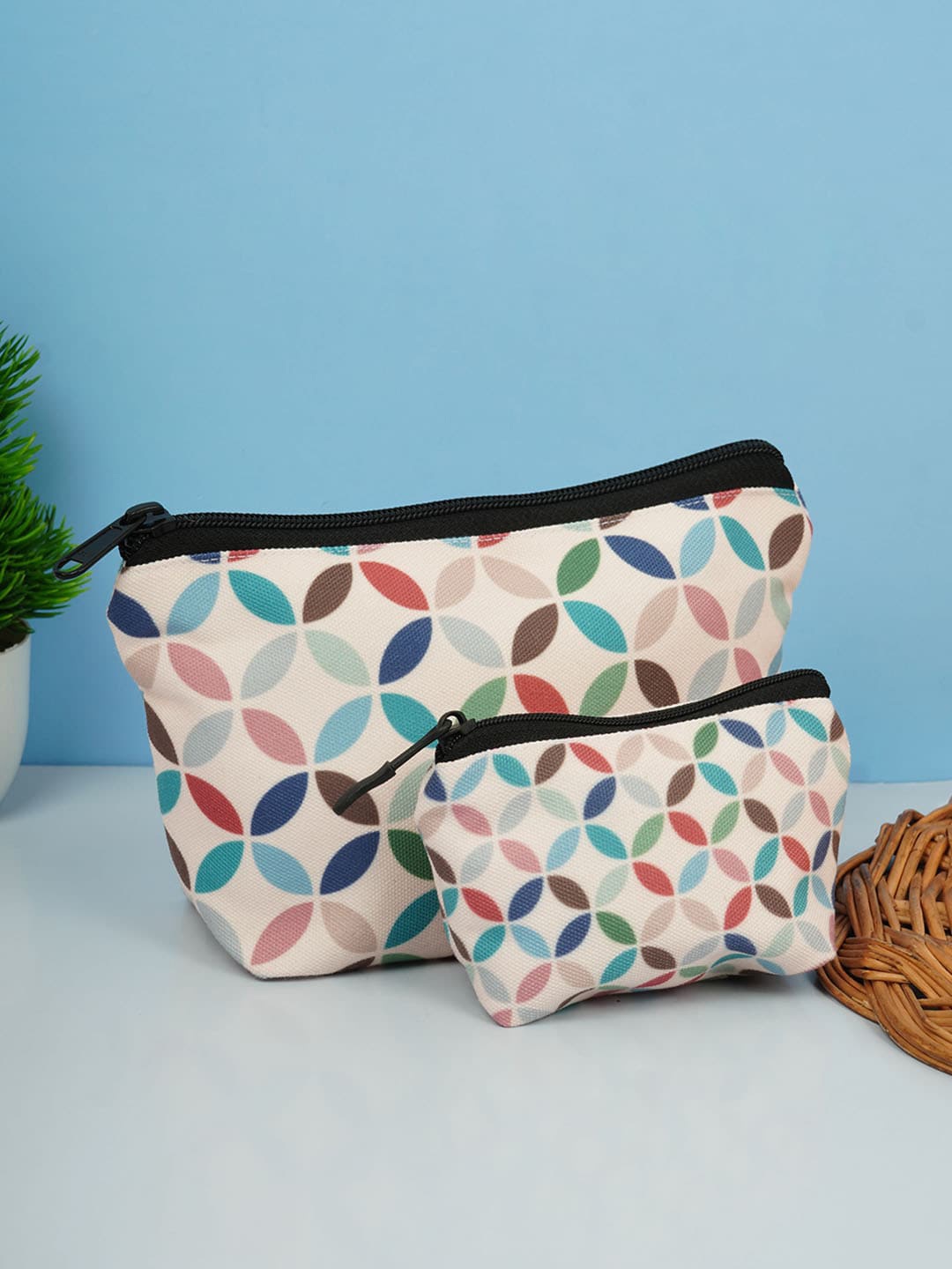 

Crazy Corner Set Of 2 Printed Canvas Travel Pouch, White