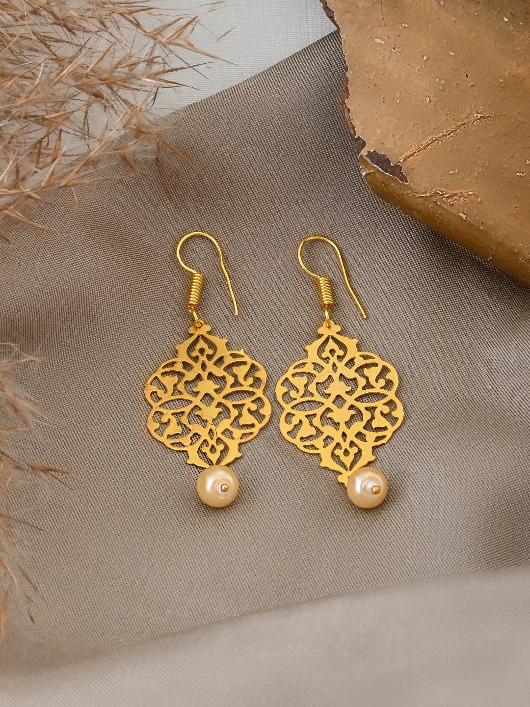 

TEEJH Daaivi Filigree Gold-Plated Contemporary Drop Earrings