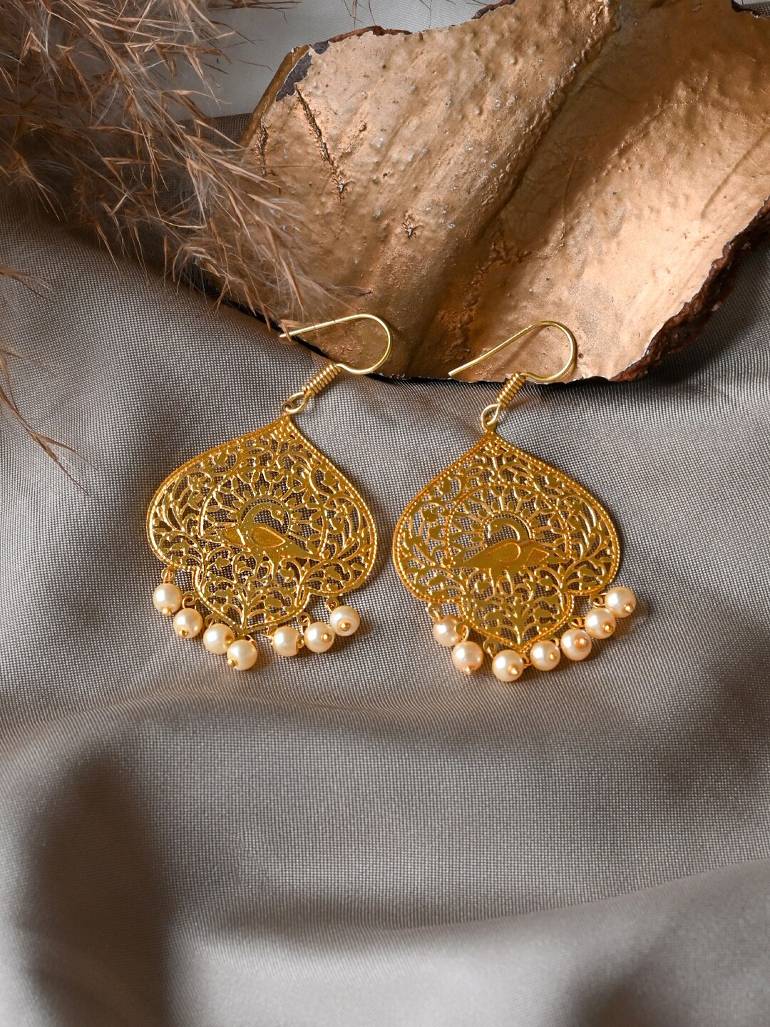 

TEEJH Gold-Plated Contemporary Drop Earrings