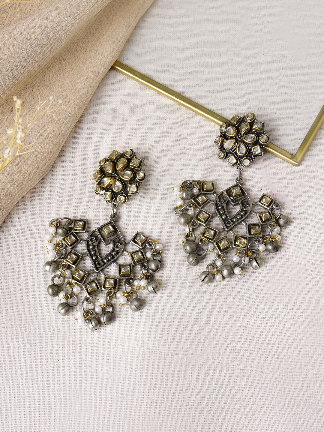 

TEEJH Silver-Plated Oxidised Contemporary Drop Earrings