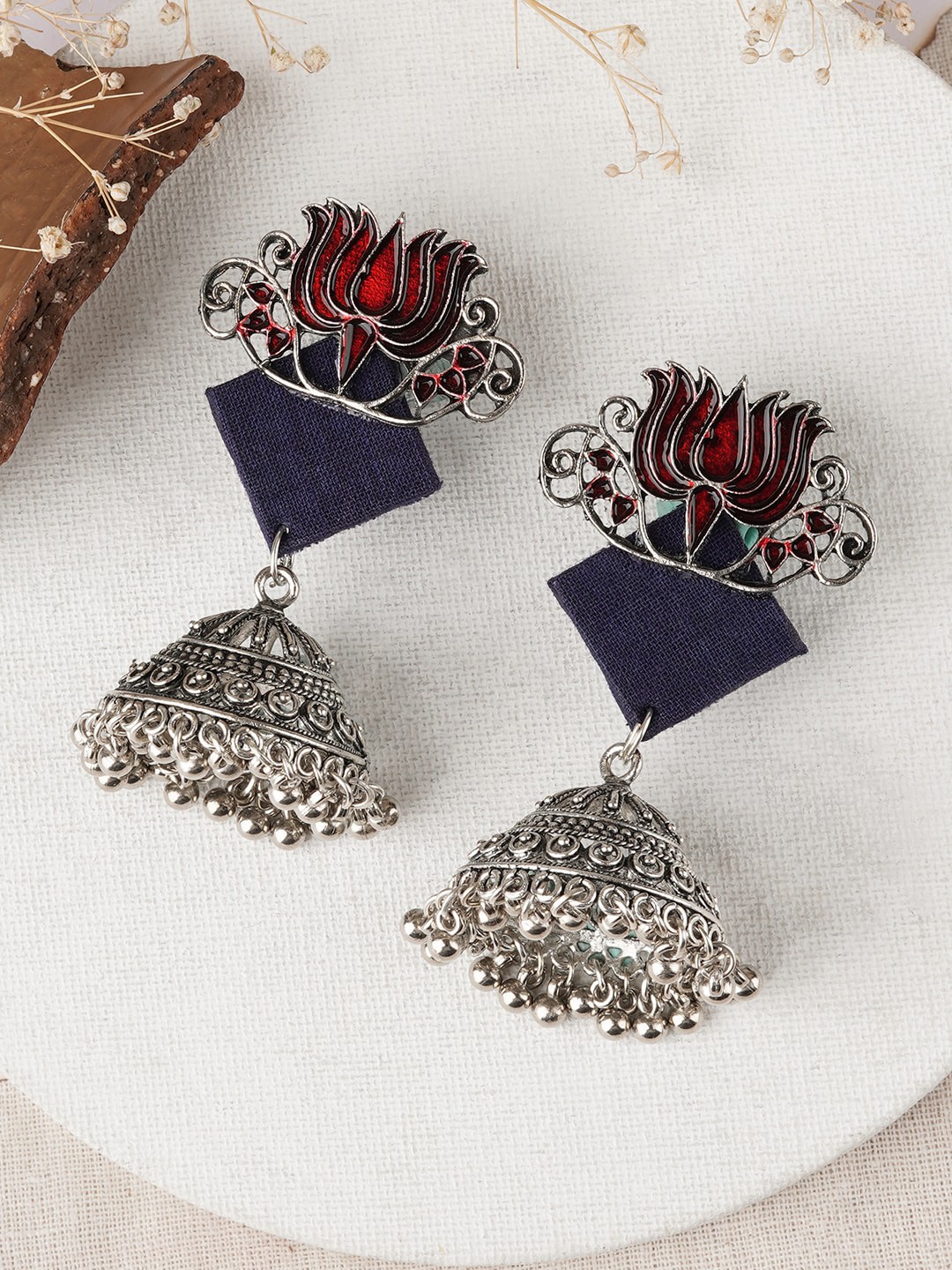 

TEEJH Silver-Plated Oxidised Contemporary Jhumkas Earrings