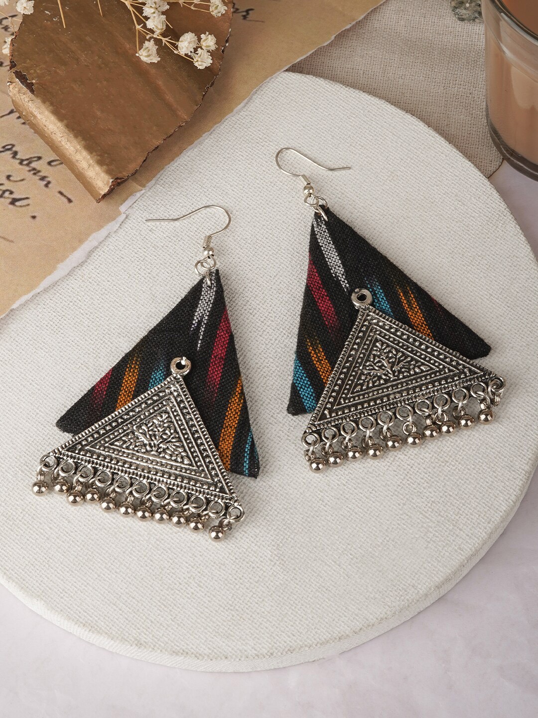 

TEEJH Silver-Plated Triangular Drop Earrings