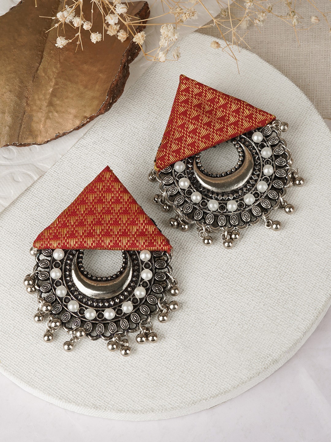 

TEEJH Hanika Oxidised Contemporary Chandbalis Earrings, Silver
