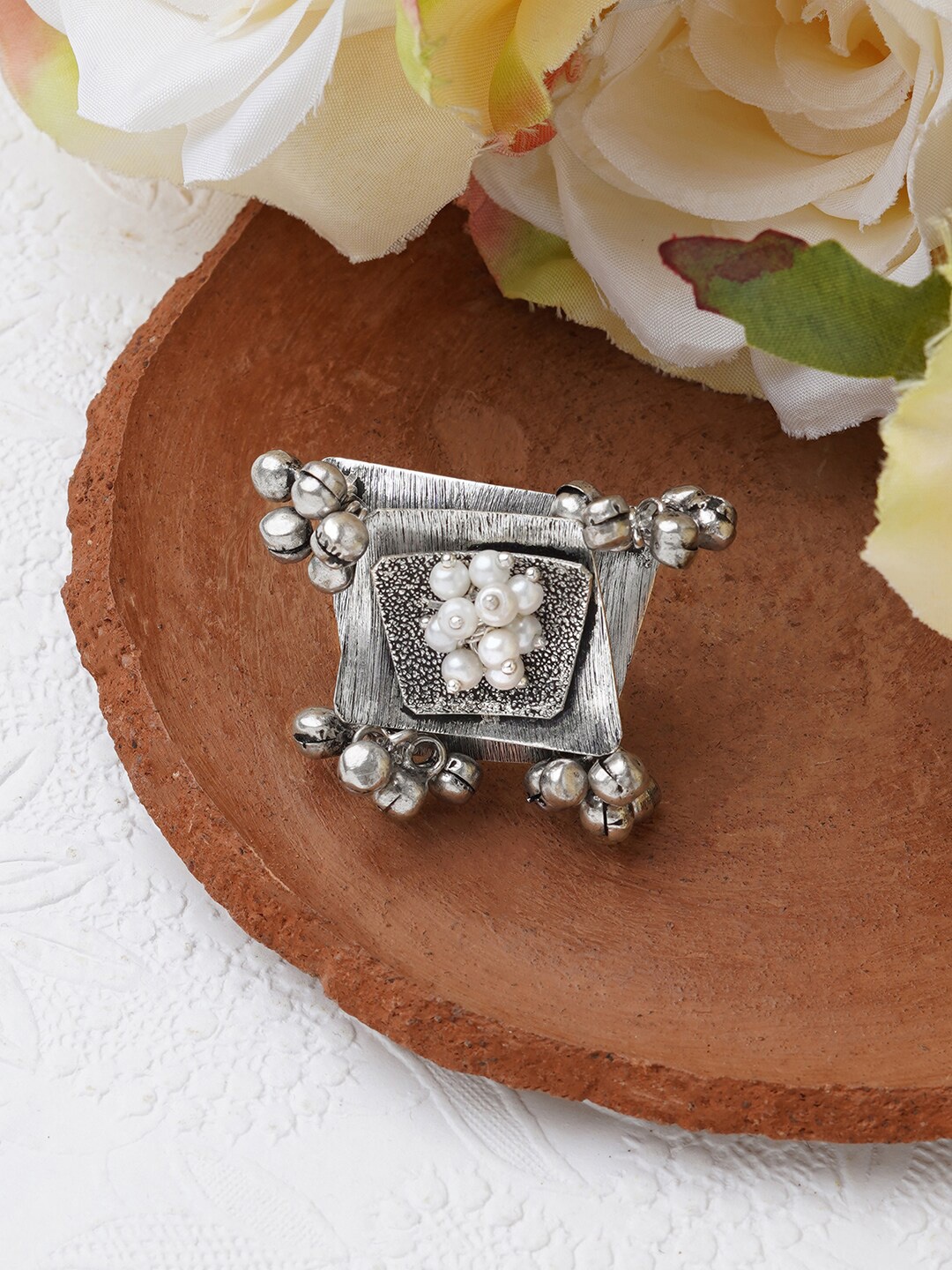 

TEEJH Silver-Plated Pearl Beaded Oxidised Finger Ring