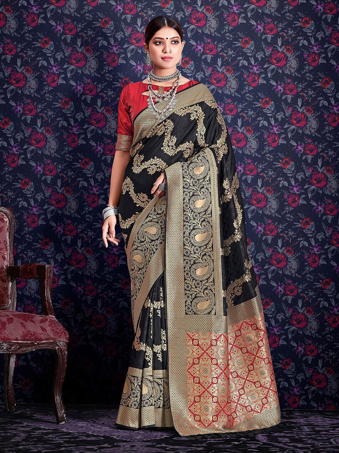 

Satrani Ethnic Motifs Woven Design Zari Silk Blend Banarasi Saree, Black