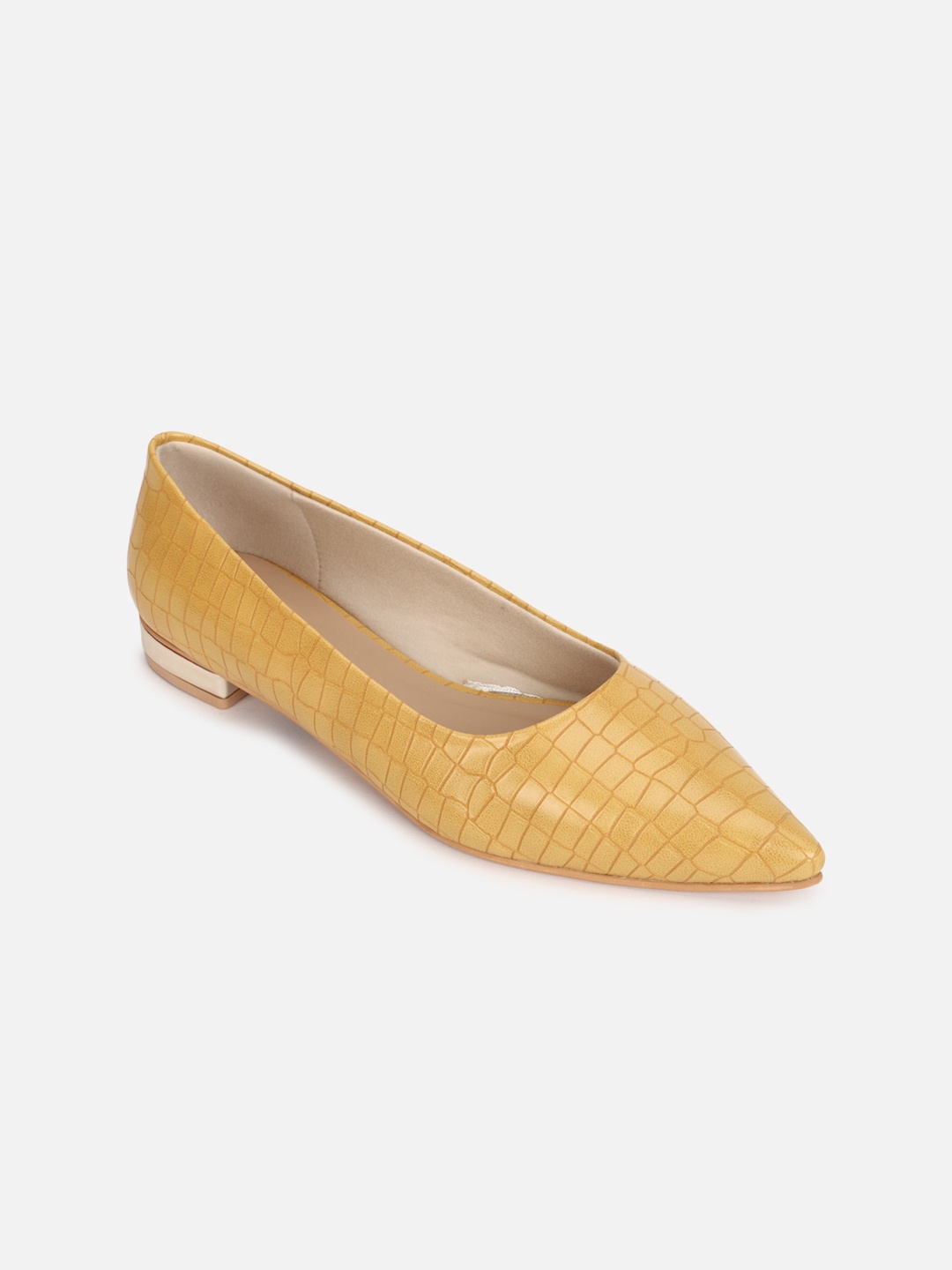 

FOREVER 21 Yellow Textured Pointed Toe Ballerinas