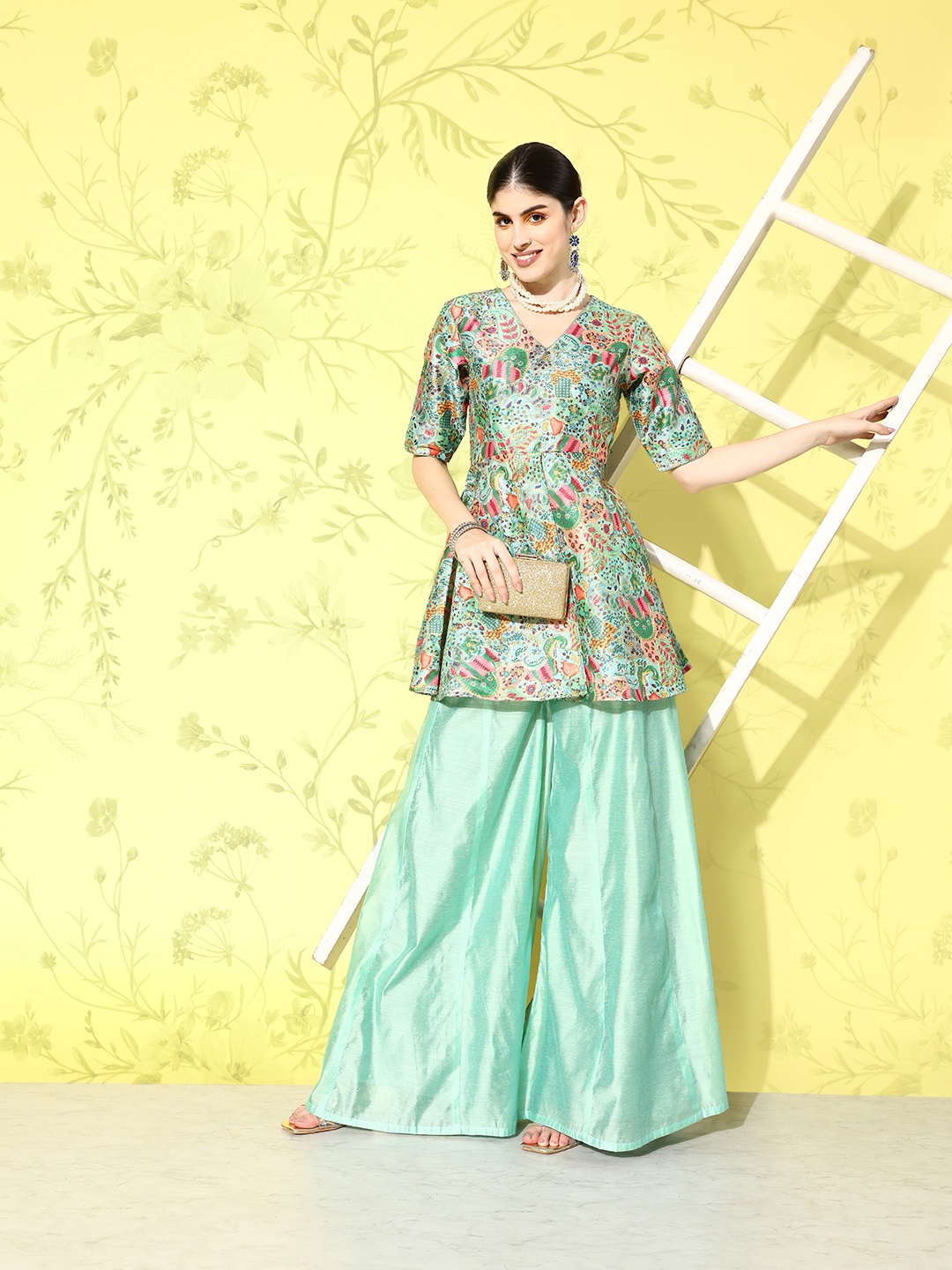 

Inddus Women Embroidered Kurta with Palazzos, Sea green