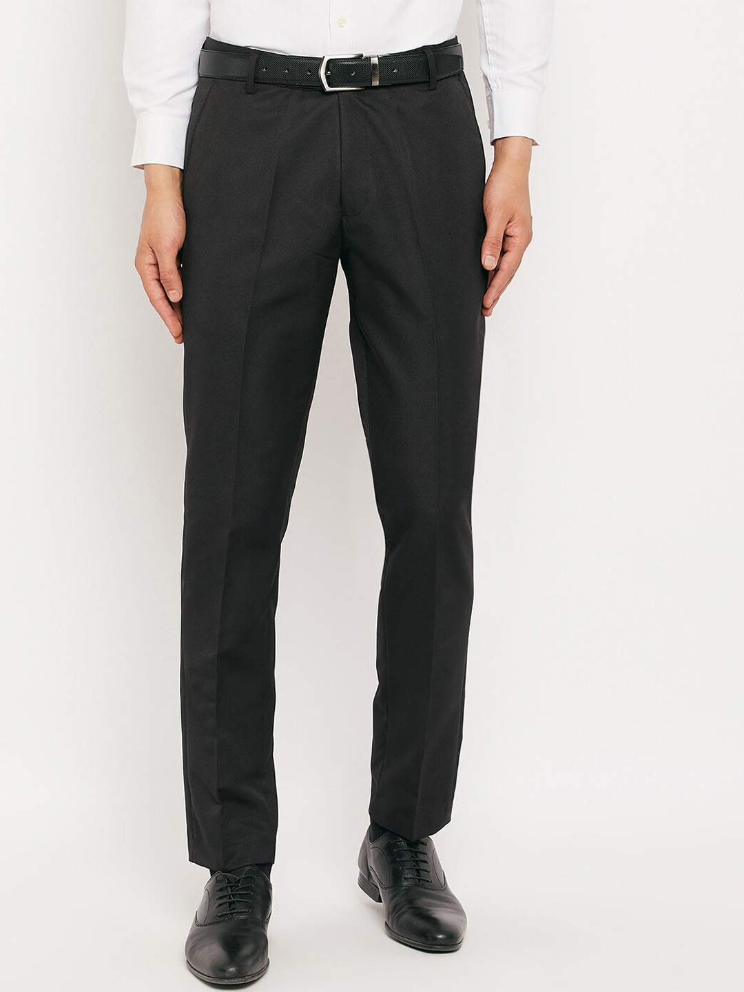 

VEI SASTRE Men Mid-Rise Plain Smart Fit Formal Trousers, Black