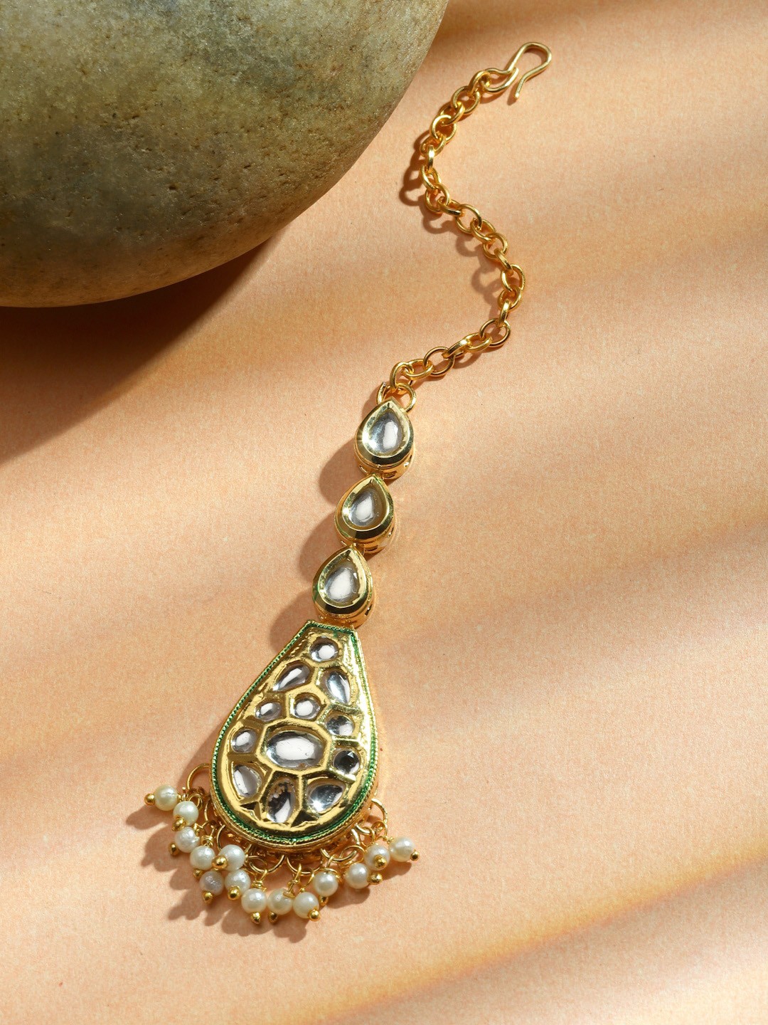 

Sanjog Gold-Plated Kundan Stone-Studded & Pearl Beaded Maang Tikka