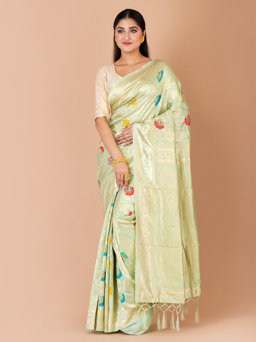 

Laa Calcutta Floral Motif Woven Design Zari Banarasi Silk Saree, Green
