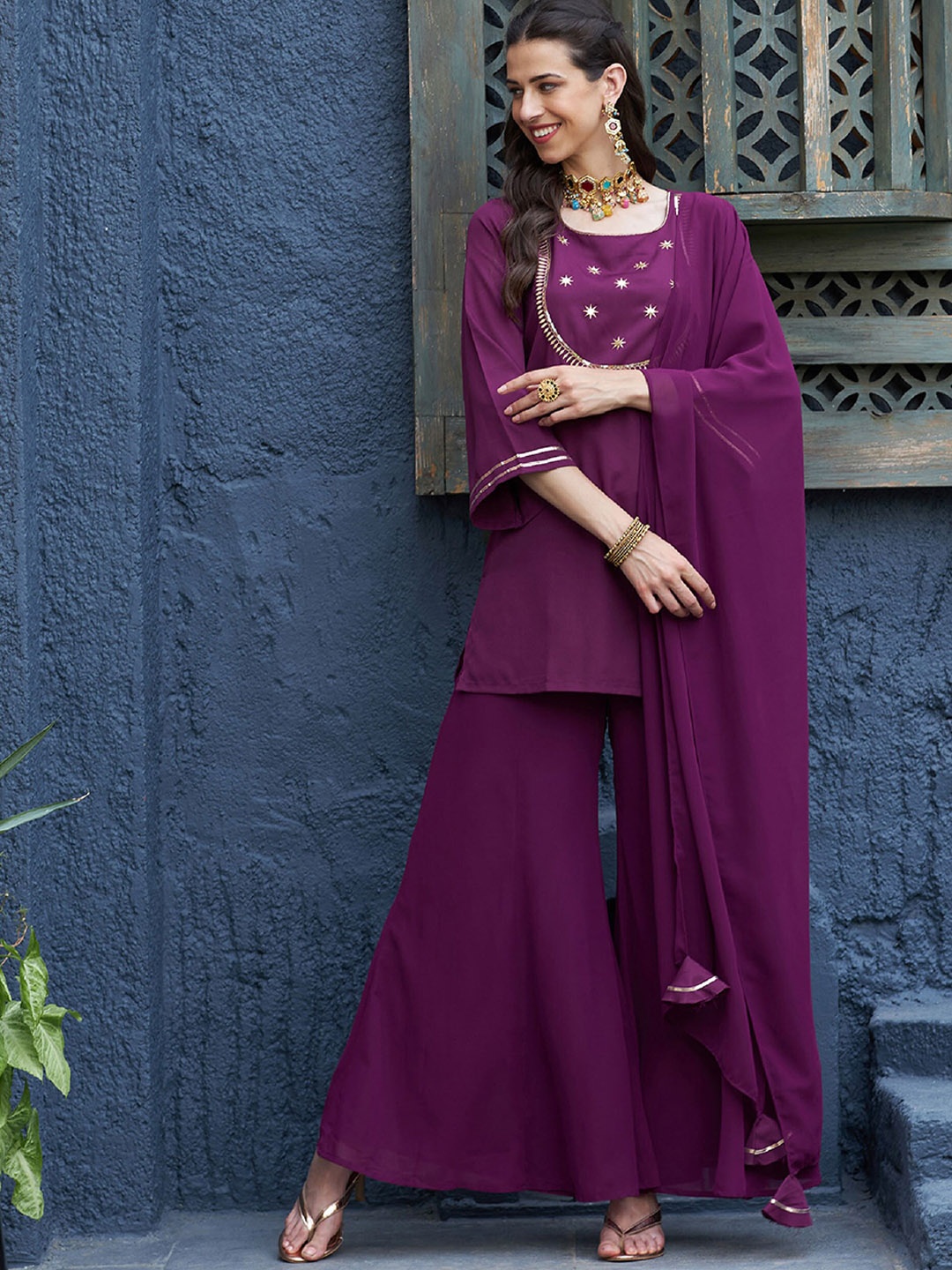 

Shae by SASSAFRAS Ethnic Motifs Embroidered Regular Kurti With Palazzos & Dupatta, Burgundy