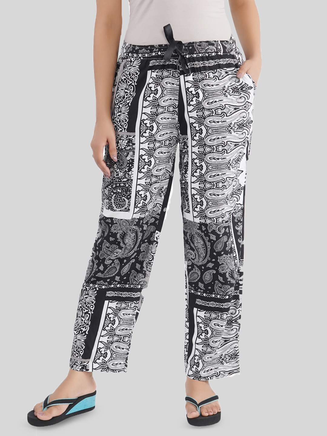

Style Shoes Women Printed Lounge Pants, Black
