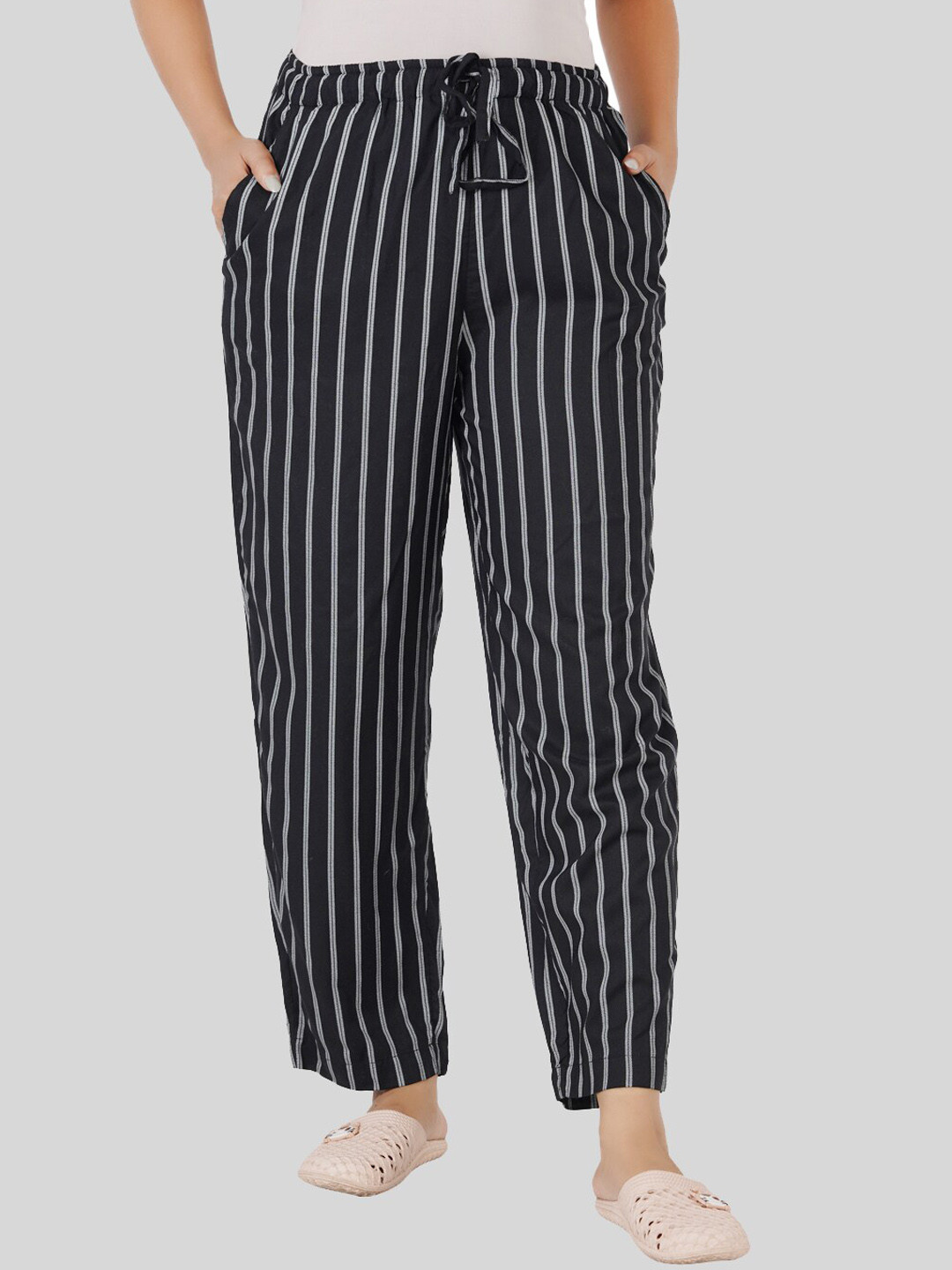 

Style Shoes Women Striped Mid-Rise Lounge Pants, Black